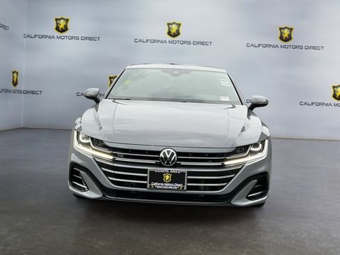 Used 2023 Volkswagen Arteon SE image 2