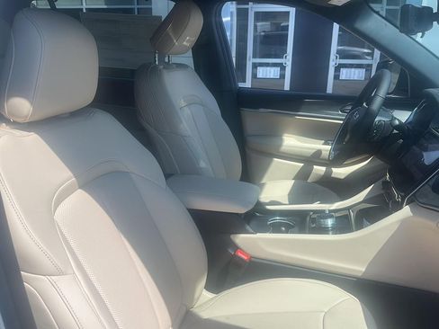 New 2025 Jeep Grand Cherokee L Limited w/ Luxury Tech Group II AWD/4WD image 4