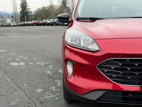 Certified 2022 Ford Escape SEL w/ SEL Stealth AWD Package image 9