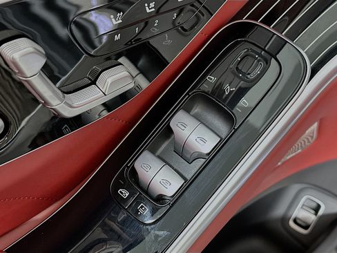 Used 2024 Mercedes-Benz S 580 4MATIC Sedan image 19