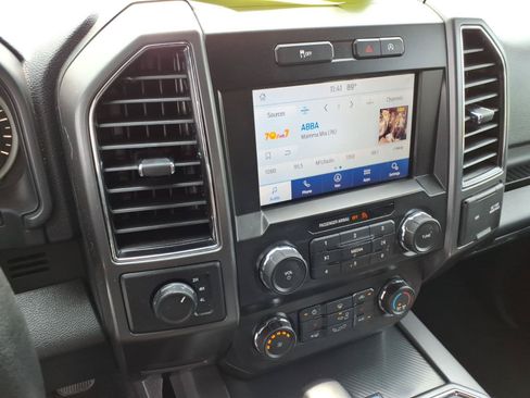 Used 2020 Ford F150 XLT w/ Equipment Group 302A Luxury AWD/4WD image 21