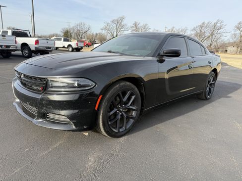 Used 2021 Dodge Charger SXT w/ Blacktop Package image 1