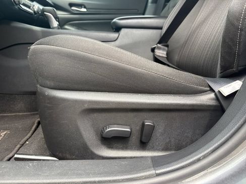 Used 2024 Nissan Altima 2.5 SV FWD image 13