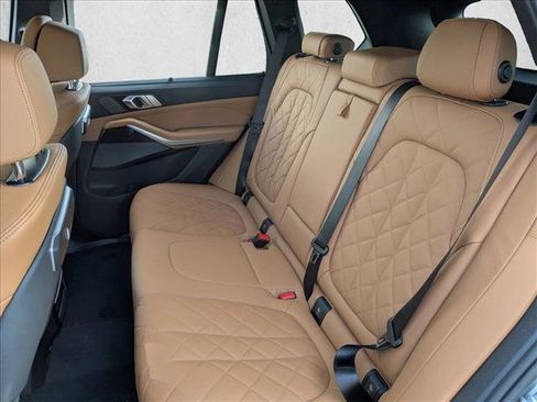 New 2026 BMW X5 xDrive40i w/ Executive Package image 16