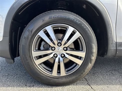 Used 2017 Honda Pilot EX-L image 11