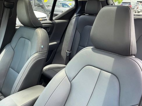 Used 2026 Volvo XC40 B5 Plus AWD/4WD image 31