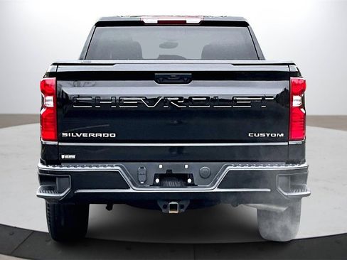 Used 2024 Chevrolet Silverado 1500 Custom image 8