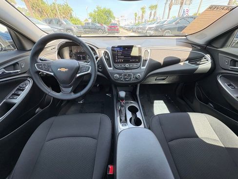 Used 2025 Chevrolet Malibu RS FWD image 19
