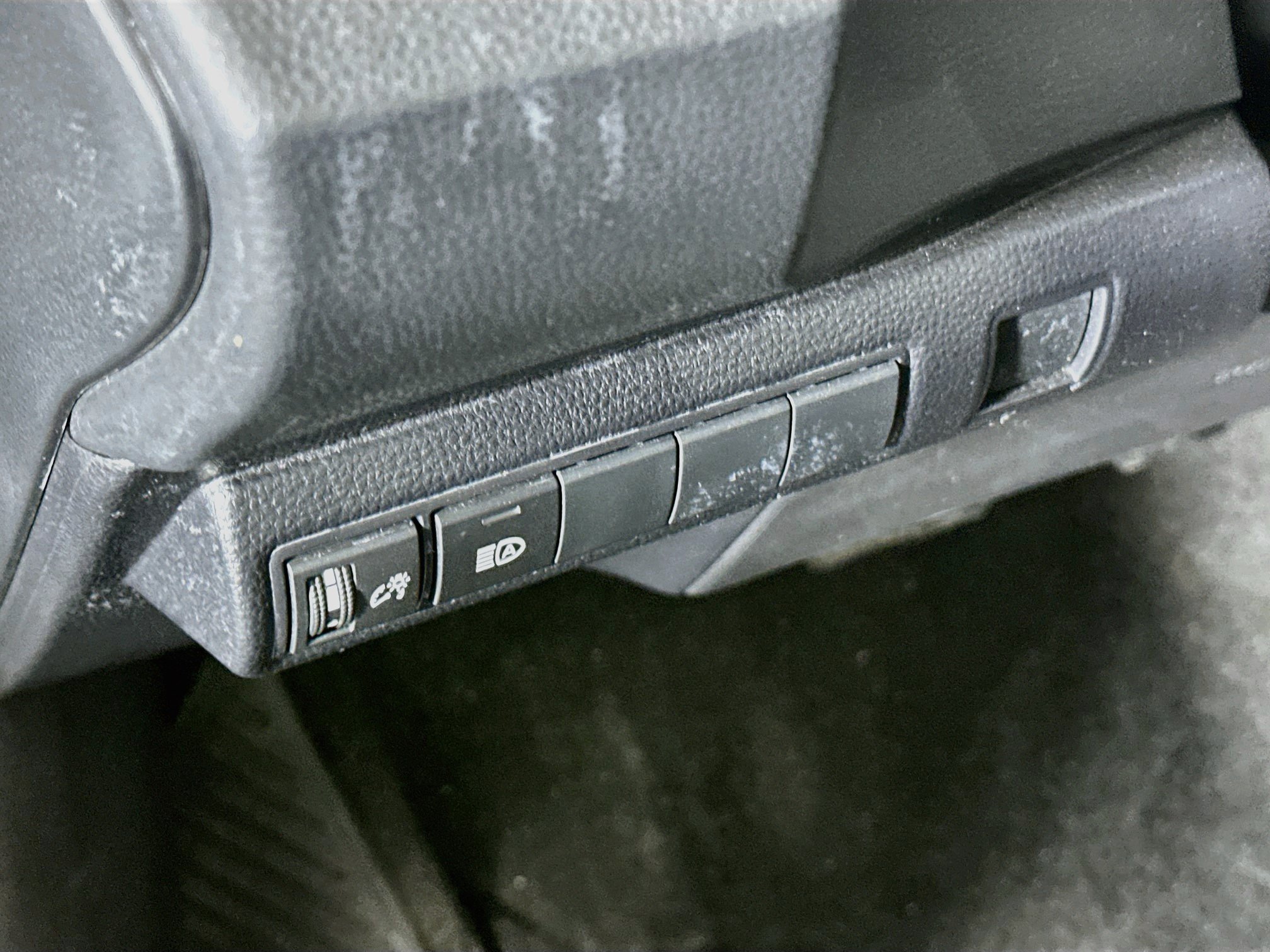 Used 2024 Toyota Corolla XSE FWD image 17
