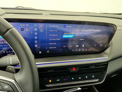 Used 2024 Buick Envision Preferred image 17