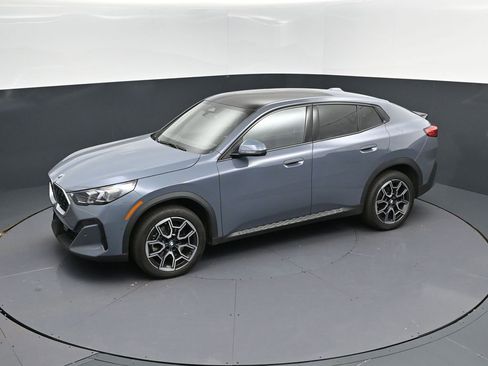 Certified 2025 BMW X2 xDrive28i image 31