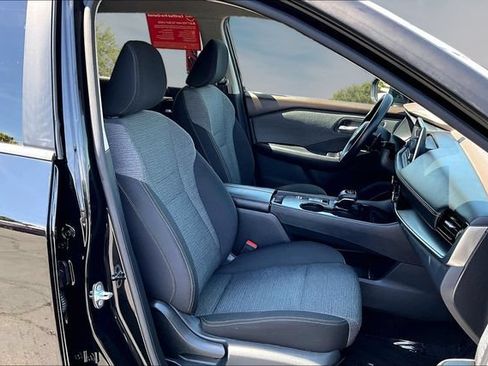 Certified 2023 Nissan Rogue SV FWD image 27