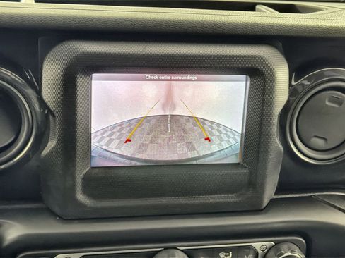 Used 2021 Jeep Wrangler Unlimited Sport image 19