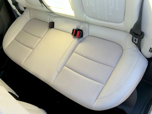 Used 2024 Buick Encore GX Avenir image 34