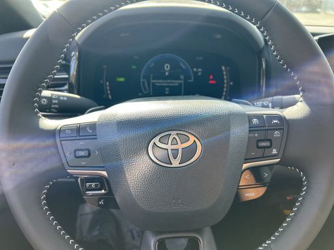 Used 2026 Toyota Camry SE image 10