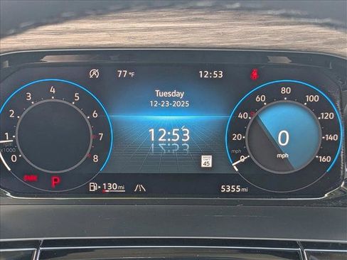 Used 2025 Volkswagen Atlas SEL Premium R-Line image 11