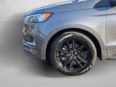 Certified 2022 Ford Edge ST-Line w/ Class II Trailer Tow Package image 29