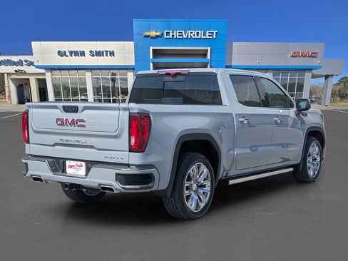 Used 2025 GMC Sierra 1500 Denali w/ Denali Reserve Package AWD/4WD image 8