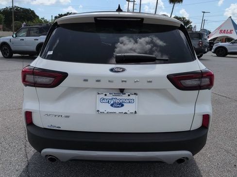Used 2023 Ford Escape Active w/ Tech Pack #2 FWD image 5