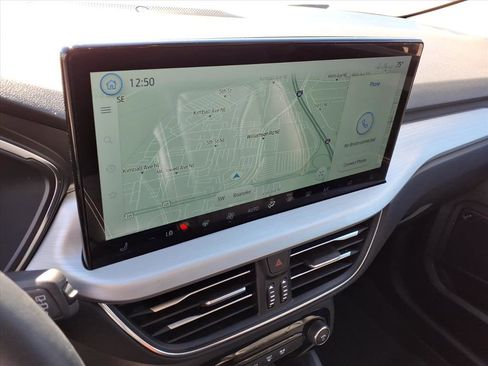 Used 2025 Ford Escape SE w/ PHEV Premium Package image 13