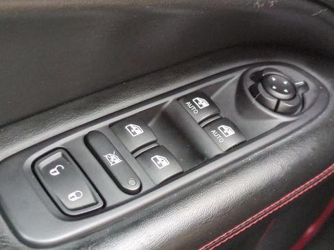 Used 2019 Jeep Compass Trailhawk AWD/4WD image 28