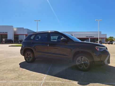 Used 2025 Volkswagen Taos S image 4