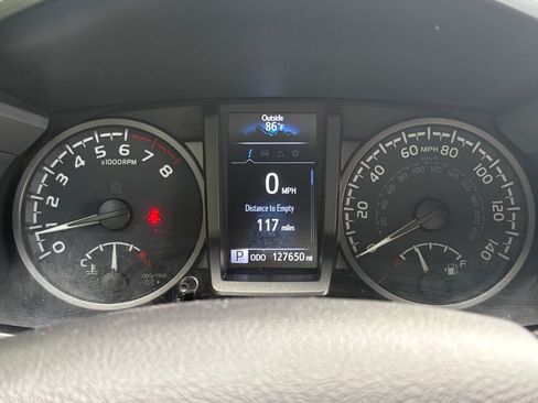 Used 2022 Toyota Tacoma TRD Sport w/ Technology Package AWD/4WD image 14
