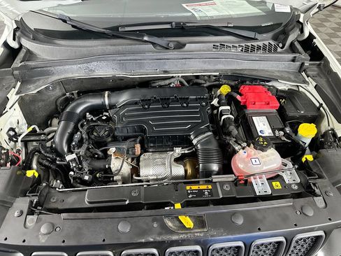 Certified 2020 Jeep Renegade Trailhawk AWD/4WD image 35