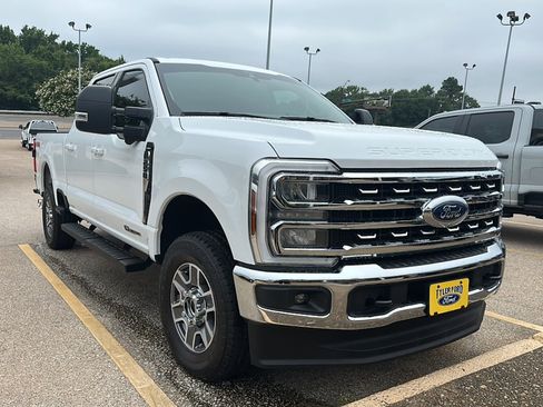 Used 2024 Ford F250 Lariat AWD/4WD image 1