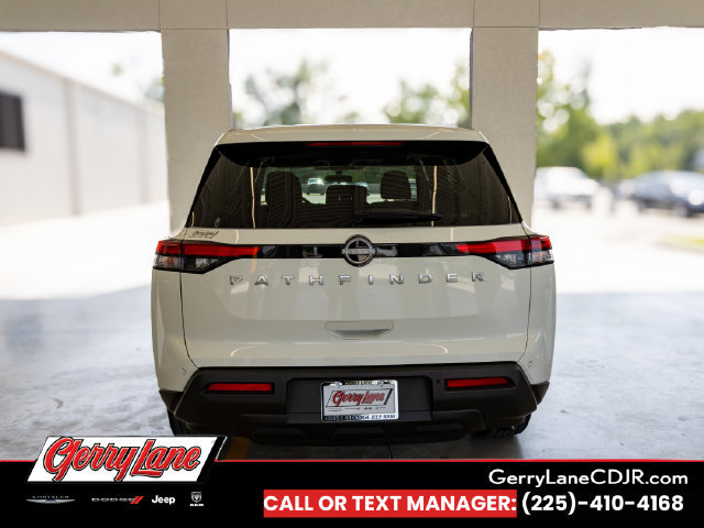 Used 2025 Nissan Pathfinder SV FWD image 5