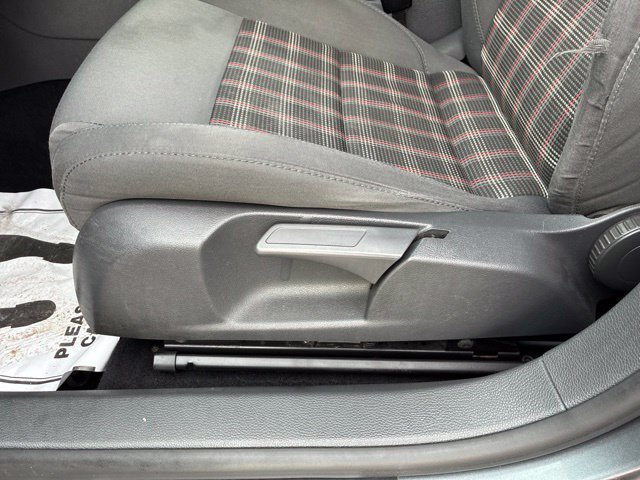 Used 2008 Volkswagen Jetta GLI FWD image 6