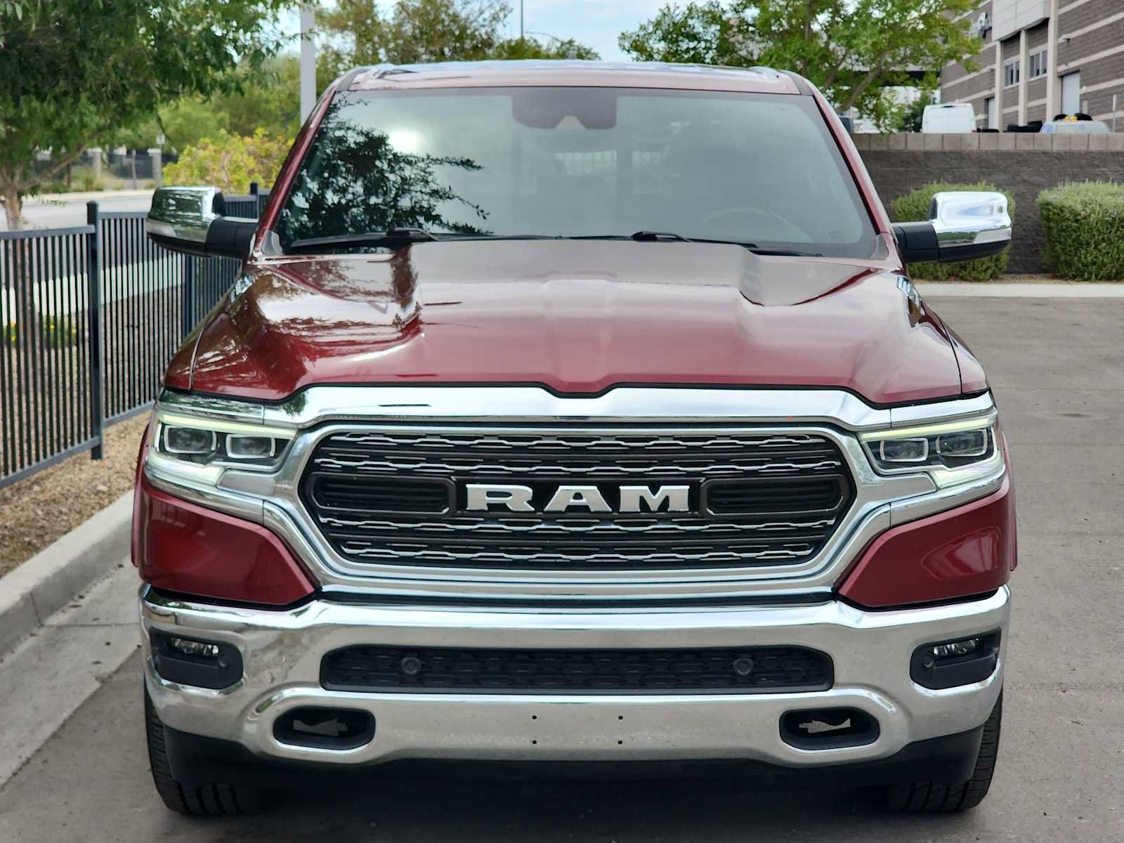 Used 2022 RAM 1500 Limited AWD/4WD image 3