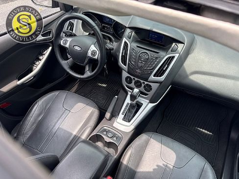 Used 2014 Ford Focus SE w/ Equipment Group 201A FWD image 24