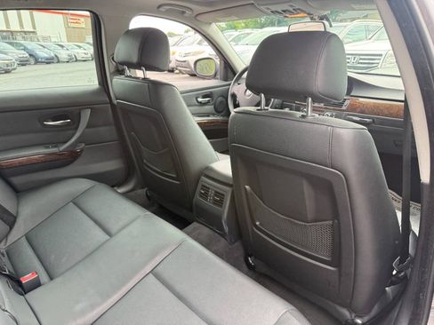 Used 2009 BMW 328i xDrive Sedan AWD/4WD image 30