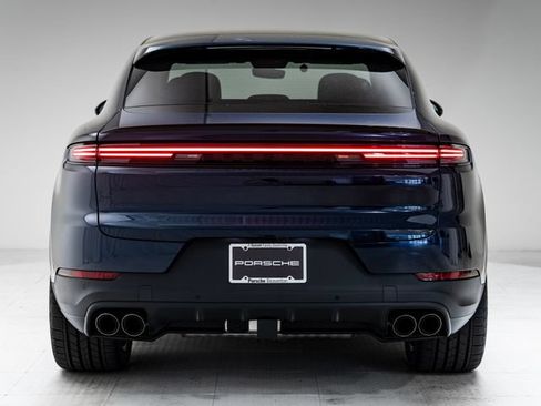 New 2026 Porsche Cayenne Coupe AWD/4WD image 32