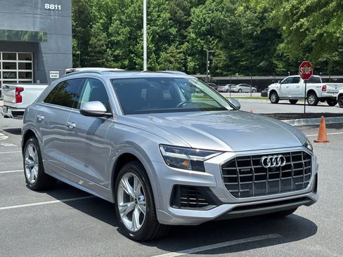 Used 2022 Audi Q8 Premium AWD/4WD image 3