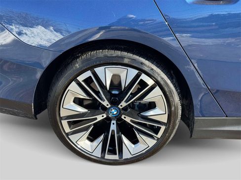 Certified 2024 BMW i5 eDrive40i w/ Convenience Package image 7
