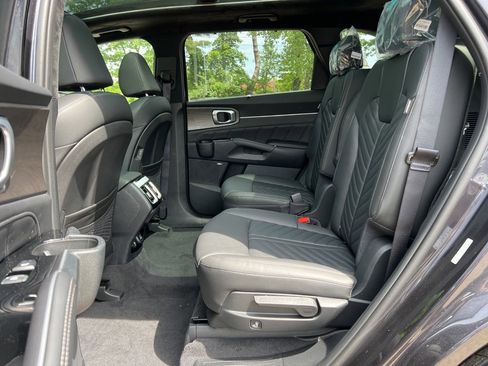 New 2025 Kia Sorento SX Prestige image 13
