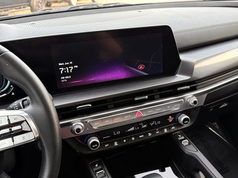 Used 2025 Kia Telluride S FWD image 38