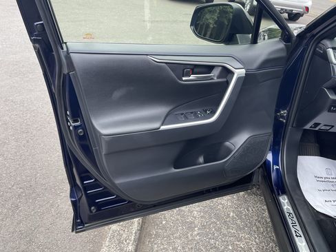 Certified 2019 Toyota RAV4 XSE AWD/4WD image 16
