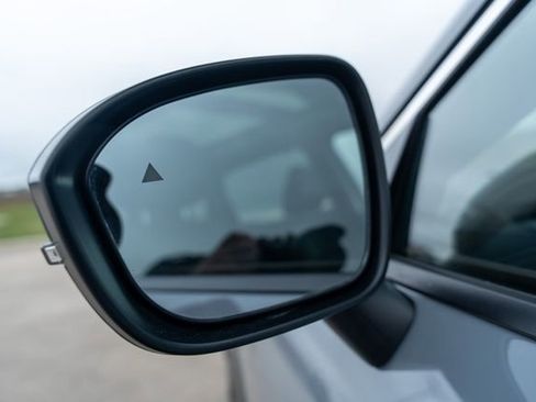 Used 2022 Nissan Rogue Platinum w/ Head-Up Display Package image 23