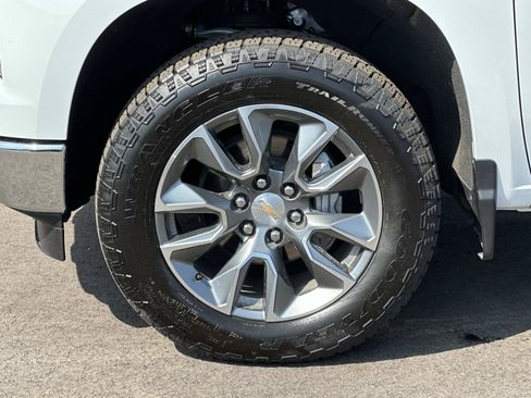 Used 2026 Chevrolet Silverado 1500 LT w/ Safety Package AWD/4WD image 8