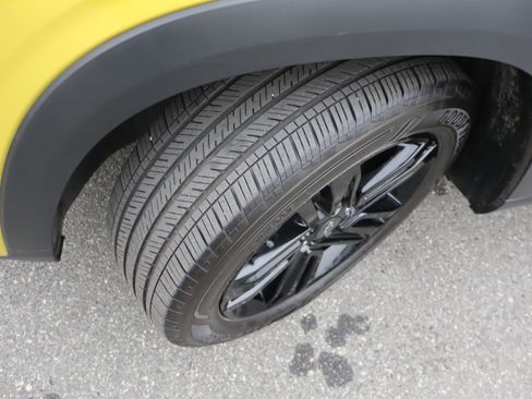 Certified 2024 Chevrolet Trax ACTIV w/ Sunroof Package image 42