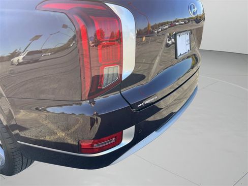 Used 2022 Hyundai Palisade Limited image 40