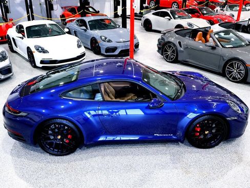 Used 2024 Porsche 911 Carrera 4S w/ Sport Package AWD/4WD image 8