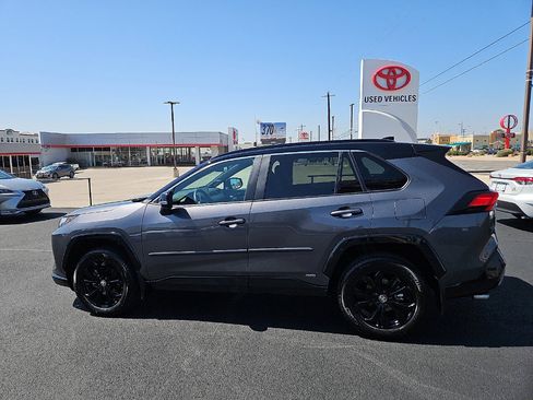 Used 2022 Toyota RAV4 XSE image 2