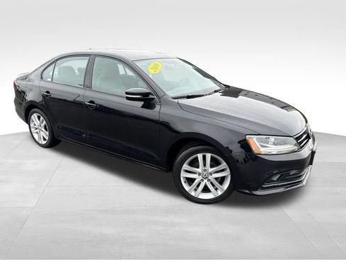 Used 2018 Volkswagen Jetta Sport image 1