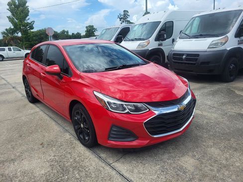 Used 2019 Chevrolet Cruze LS w/ LS Convenience Package FWD image 1