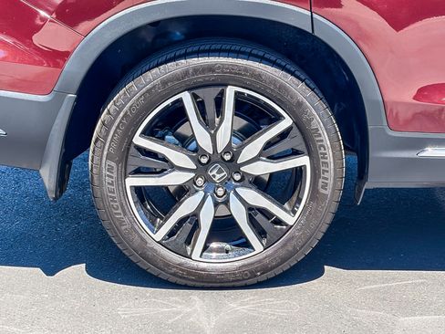 Used 2019 Honda Pilot Touring image 10