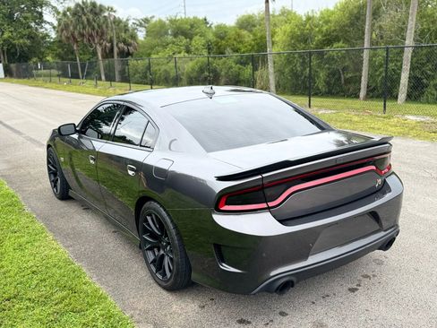 Used 2019 Dodge Charger Scat Pack w/ Dynamics Package image 8